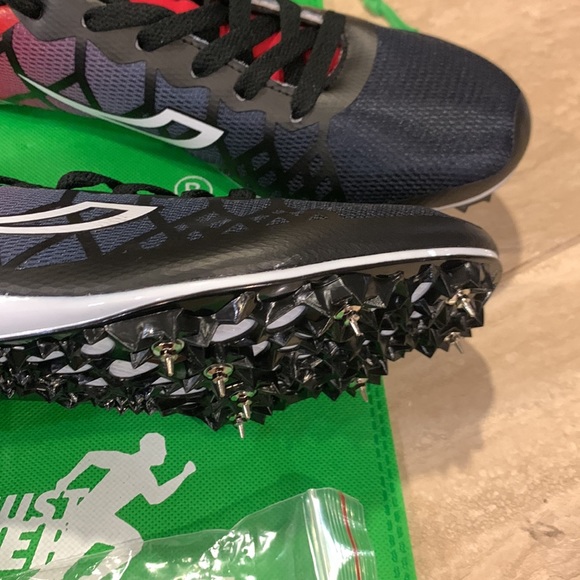 Running Spikes - Picture 3 of 7